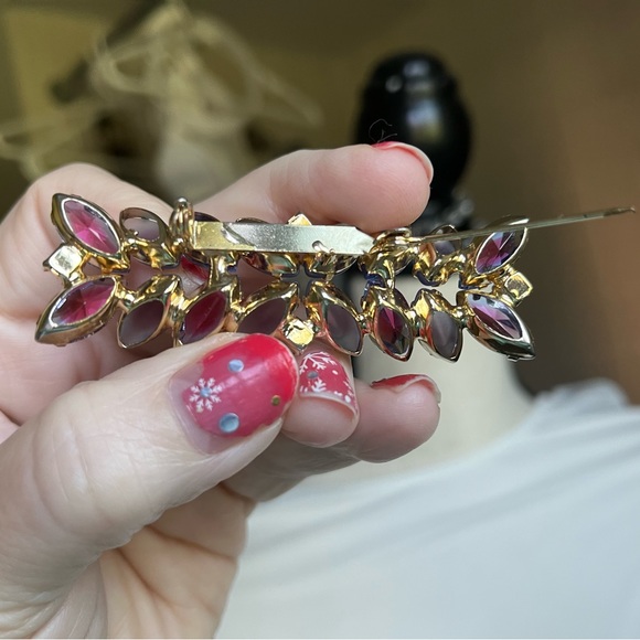 Vintage navette stone (glass) brooch -gold tone jewelry - Picture 5 of 12